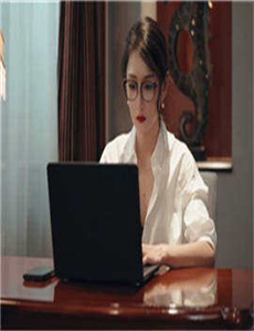 女人高潮喷水太爽了免费观看