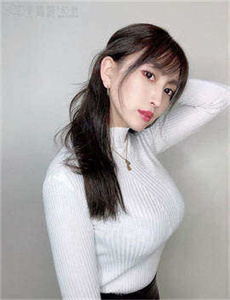 两男吮着她的花蒂尿 在线观看